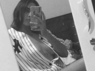 Erotisk videochatt adara-orson