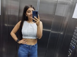 Erotisk videochatt AHRI-TAY
