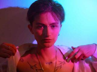 Erotisk videochatt AkiroFukui