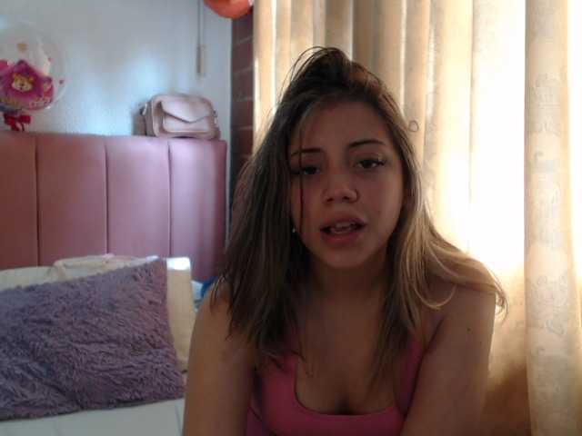 Sändningsbilder Alaina-Blessed