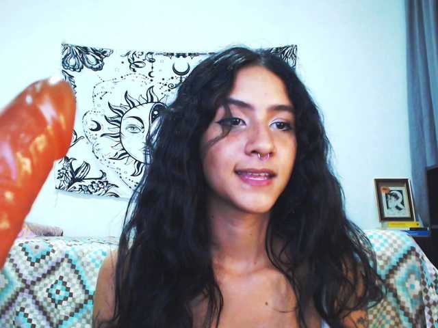 Foton AlinaWoolf Heyy welcome to my room, im new model, dont forget follow me and tip if u like the show, hot private open! GOAL BOOTY TEASE + SPANKS DOGGY ❤