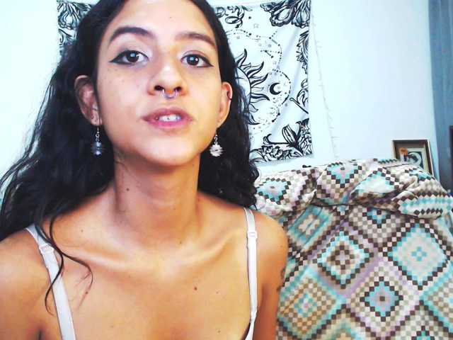 Foton AlinaWoolf Heyy welcome to my room, im new model, dont forget follow me and tip if u like the show, hot private open! GOAL BOOTY TEASE + SPANKS DOGGY ❤