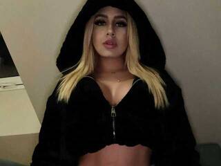 Erotisk videochatt AmaraPierce