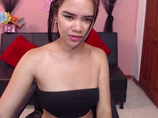 Foton AmberFerrer Hi guys, want to see my bathroom show? We are going to have fun a little, embarking on my face and whatever you want #teen #bigass #latina #bigboobs #feet
