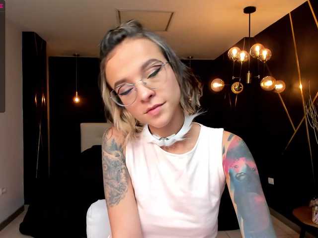 Foton AmyAddison • How’d you like to start? Cuz I do know how we need to finish, so pleased and wet♥cumshow@goal♥lovense on/640