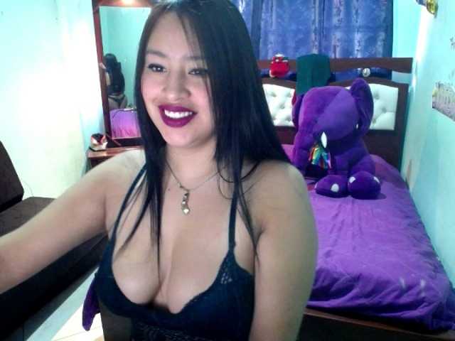 Foton kiara_willo1 squirt 500 tokens is my goal thanks for helping me¡¡