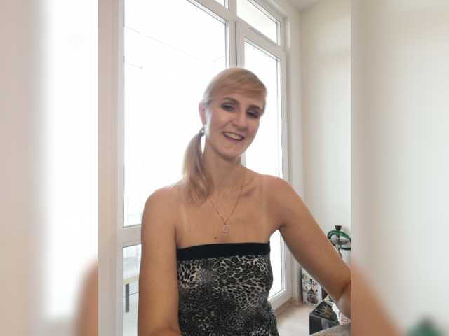 Foton Besenok05 Hello everyone, I'm Nastya. You please me, I will please you)). Lovens from 2tkn, strongest vibration 110tkn. Don't forget to put love, it's free. Dildo in private or group