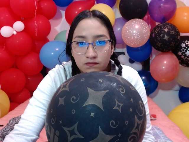 Foton Andreacute Hello guys welcome to my room, let's play with my balloons, I'm a looner, I have a hairy pussy, #balloons #bush #hairy #control lush or domi