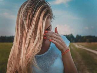 Erotisk videochatt angelaelf