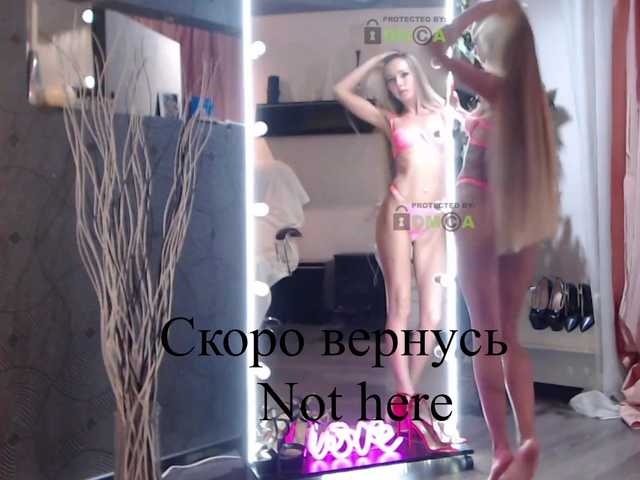 Foton Ma_lika Hi all! I'm Angelica, show menu, tokens in PM don't count! Lovence levels - 2,9,12.22.33.66, long vibrations - 201,301,501 - wave) toys, moans in full private!