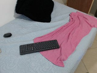 Foton angeldarks feet 40 /pussy 51/ass 61/asshole 71 /tits 50 /cum 333 /squirt 450 /kiss 5 /finger pussy 180 /spank20 /naked 150 /pm 5