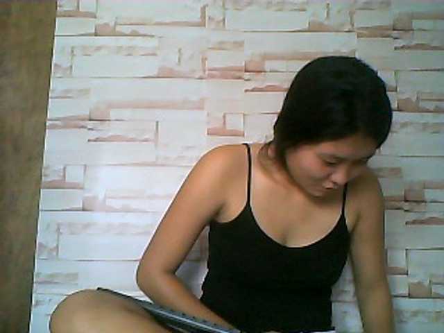 Foton AngelineXX hi hun welcome to my room let me know how can i help you...its my pleasue to make u happy :)