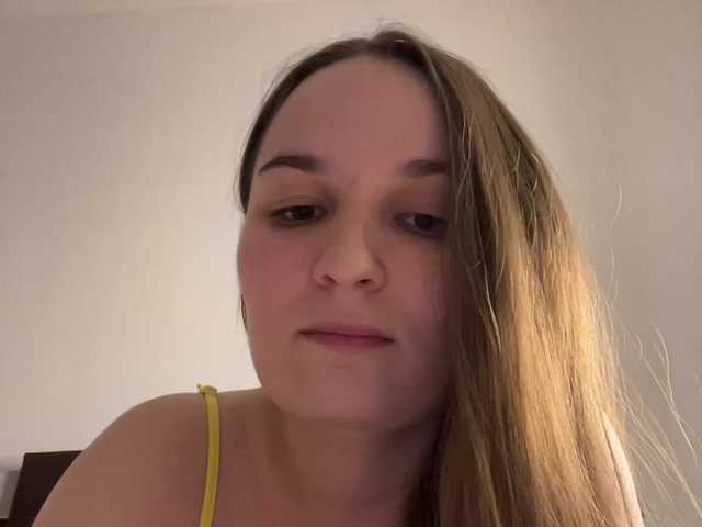 Foton Annafirepussy Good evening!random vibrations 35 tokenslike me in my profile bongacams and also find me in onlyfans