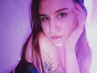 Erotisk videochatt Emili_Dorton