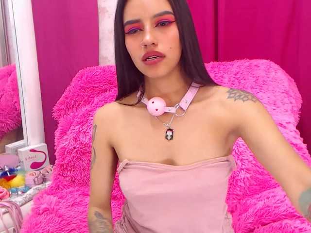 Foton ArianaMoreno ♥ Just because today is Friday, I will give you the control of my lush for 10 minutes for 200 tokens ♥ ♥ Just because today is Friday, I will give you the control of my lush for 10 minutes for 200 tokens ♥