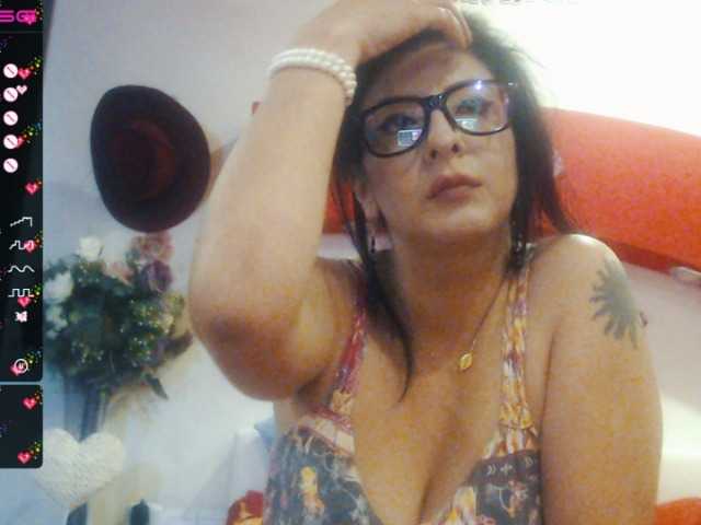 Foton ALINA___ HELLO GUYS!!!Help for buy new lush lovense/naked999/ass200/hole ass250/boobs100/pussy300/dance150/make me weet and happy