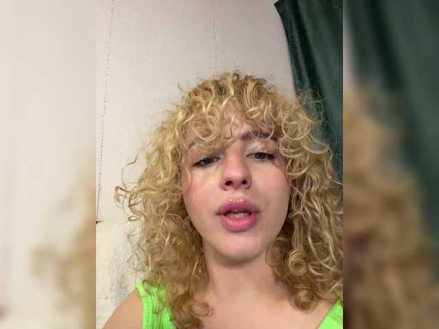 Hiii! Im new here! Show me ur love :*