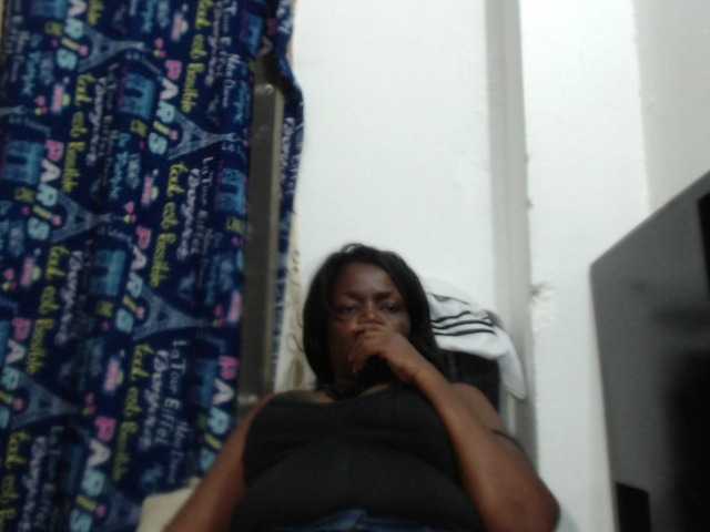 Sändningsbilder BigBustyBlack