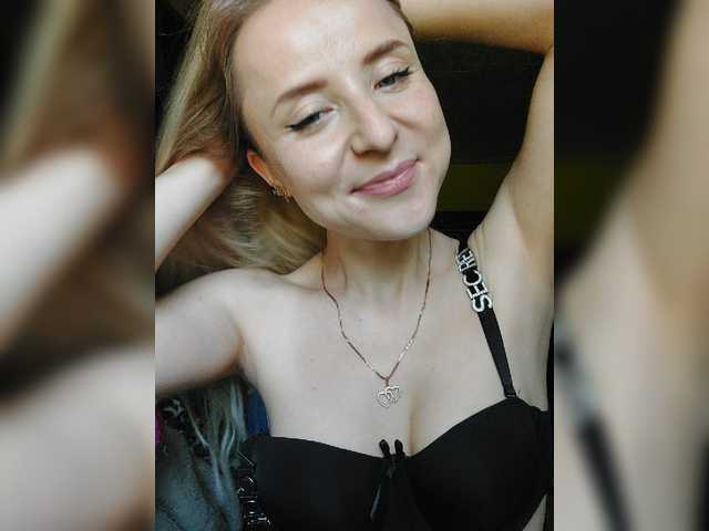 Sändningsbilder blonde-kisses