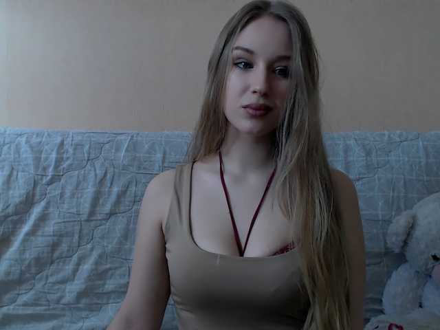 Foton BlondeAlice Hello! My name is Alice! Nive to meet you. Tip me for buzz my pussy! I love it! Take me in my pvt chat first! Muah!