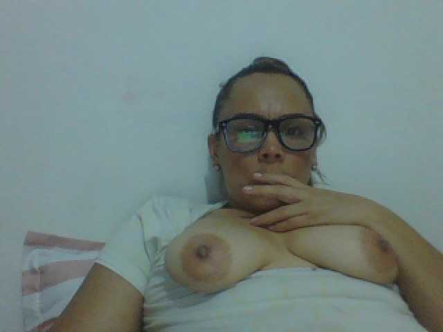 Foton briseidax7 ⭐❤️ALL FAMILY HERE AND I AM HORNY❤️⭐❤️ #hairy ❤️⭐❤️I HOPE THEY DO NOT CATCH ME❤️⭐❤️ #milf #bigtits #asstomouth ⭐tortura ❤️ #freak #atm #alldoing #SWEET #sexy #queen♥ #lovense #ohmibod
