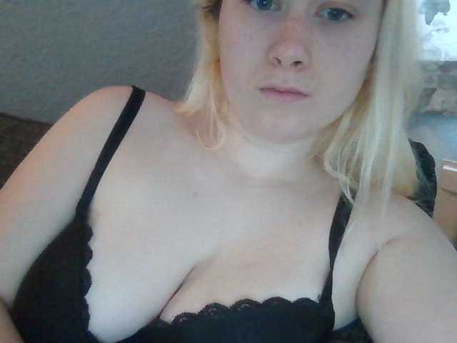 Foton Busty-Blonde Get to know me ;)