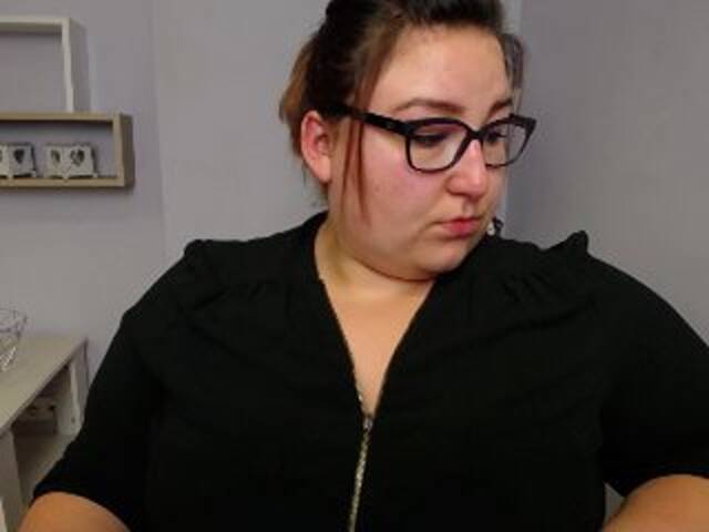 Sändningsbilder bustyLEXX