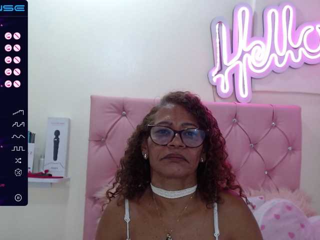 Foton BustyXMilf Welcome Guys! ANAL At Goal! 2000 tokens