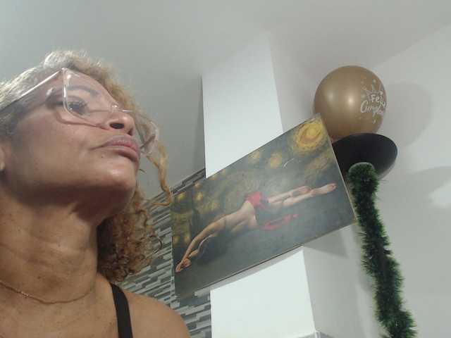 Foton BustyXMilf Welcome Guys! ANAL At Goal! 2000 tokens