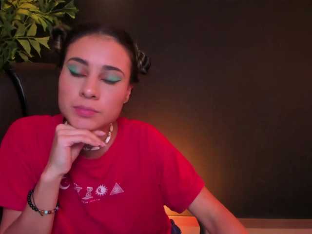 Foton CamilaMonroe let me suck your dick, I am really good in that, dildo show + deep Throat at goal 482 ♥