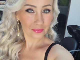 Erotisk videochatt CandyHellenx