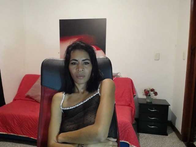 Foton canela-rose I want to use my new toy help me with that and enjoy #milf #ass #latin #horny #brown #vanezolana