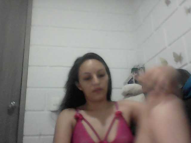 Foton carito11 Hi there . I will undress and make squirt in public, my sister and her husband sleep 1000 tokens