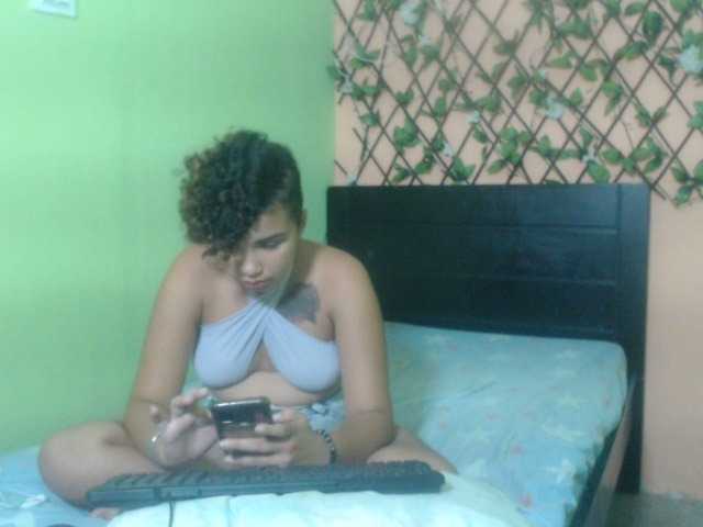 Foton chakira20 hello guys happy night lets have fun show fantastic new latin girl