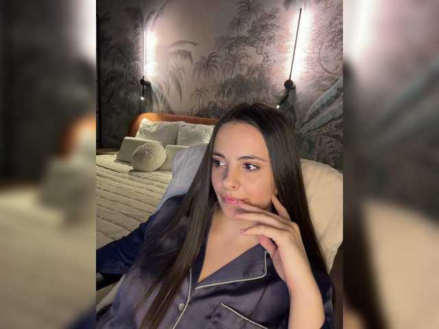 Foton Cherry_s Inst _mylina___ I don’t completely undress in the general chat. I perform actions from the menu one at a time. Tokens in private messages are not considered