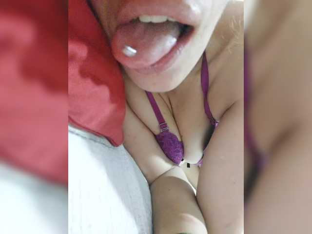 Foton CurlyHanna #horny#pircing#tongue#nipples#perfored#milf#hottest#deeptroat#flexiblity#