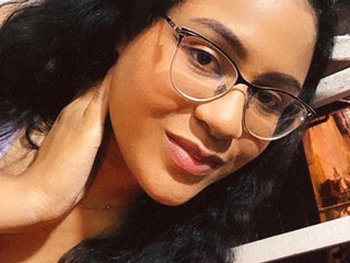 Erotisk videochatt CURVY-LATIINA