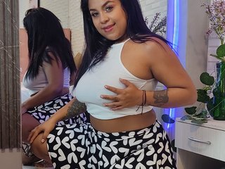 Erotisk videochatt CurvyyQueenXO