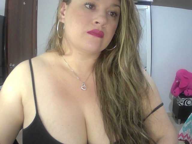 Foton cutelatina HELLO GUYS¡¡ MAKE ME FEEL SPECIAL AND HOT !!