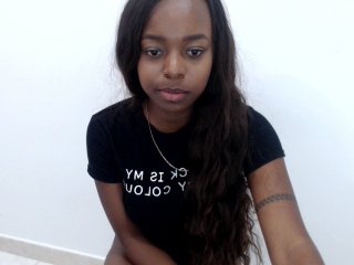 Foton daniielaa My pussy want some love// LOVENSE ON- make me wet wt ur tips guys// @reamain ride toy//at150 #sloopy #bj