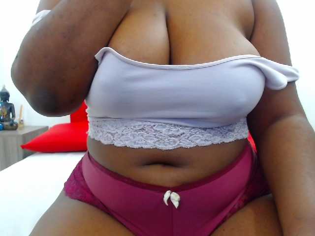 Foton DarnellQueen Run your tongue through my body make your way down to my #pussy and endulge yourself with my body @goal #squirt #ride #dildo / #bbw #latina #lush #hitachi #bigass #bigboobs #ebony