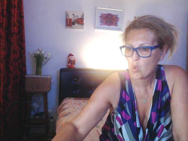 Foton Angel_Dm_Milf welcome guys♥let´s enjoy a good moment together, your tips make me undress and make me cum&squirt for you ;) For see tipmenu type /tipmenu #orgasm #squirt #bigboobs #lovense #bigass