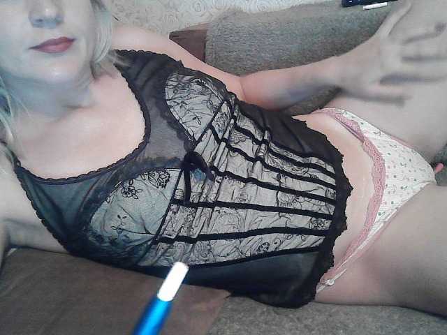 Sändningsbilder ElegantBlonda