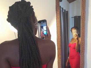 Erotisk videochatt ElieSayana