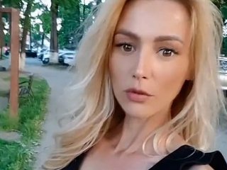 Erotisk videochatt Elle-Dior