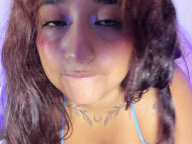 Sändningsbilder EmaAdams