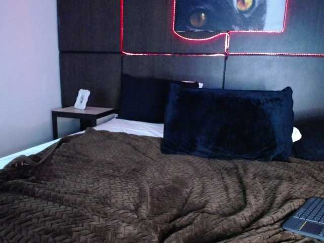 Foton Emily-ayr Hello guys ♥♥ welcome to my room #new #feet #latina #bigass #cute