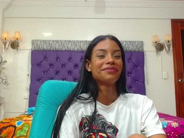 Sändningsbilder emma-smith