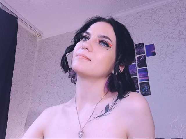 Foton EmmaMira Hey guys!:) Goal- #Dance #hot #pvt #c2c #fetish #feet #roleplay Tip to add at friendlist and for requests!