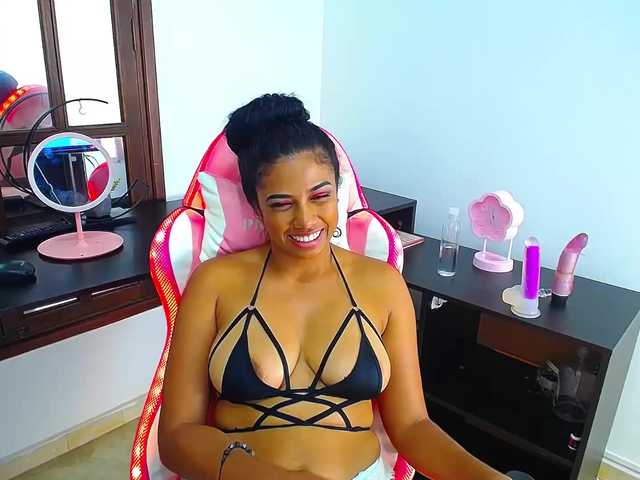 Foton emmy-rosse Hey loves!! I'm Emmy rosse! the saturday is my brithday !! HELP MY CAR #latina #lovense #GOAL BODY OIL - FOR 90 TKS